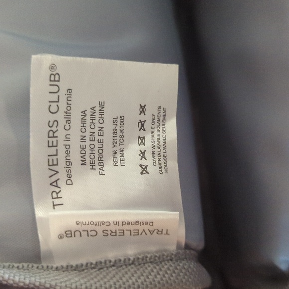 Backpack - Picture 2 of 8